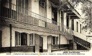 SP g- 005- St Pierre- Dames africaines- rue Beranger